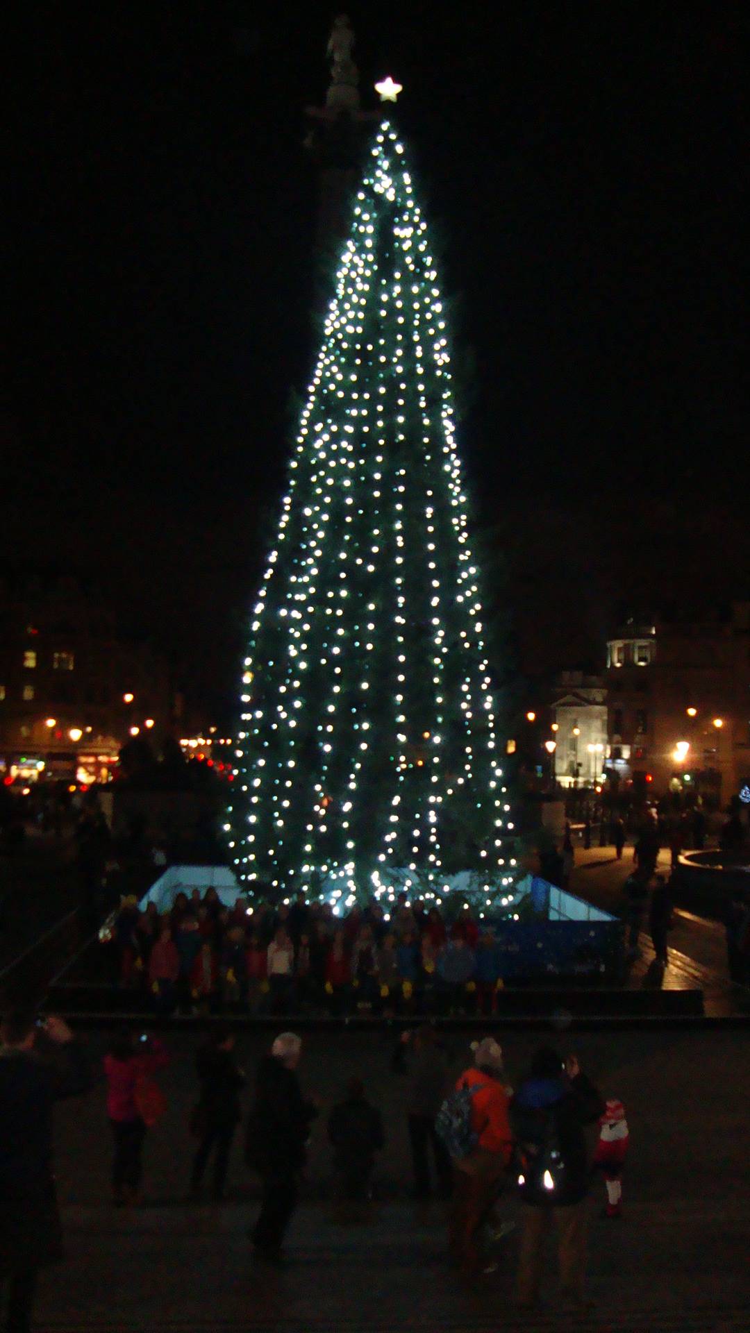 london-christmas-tree
